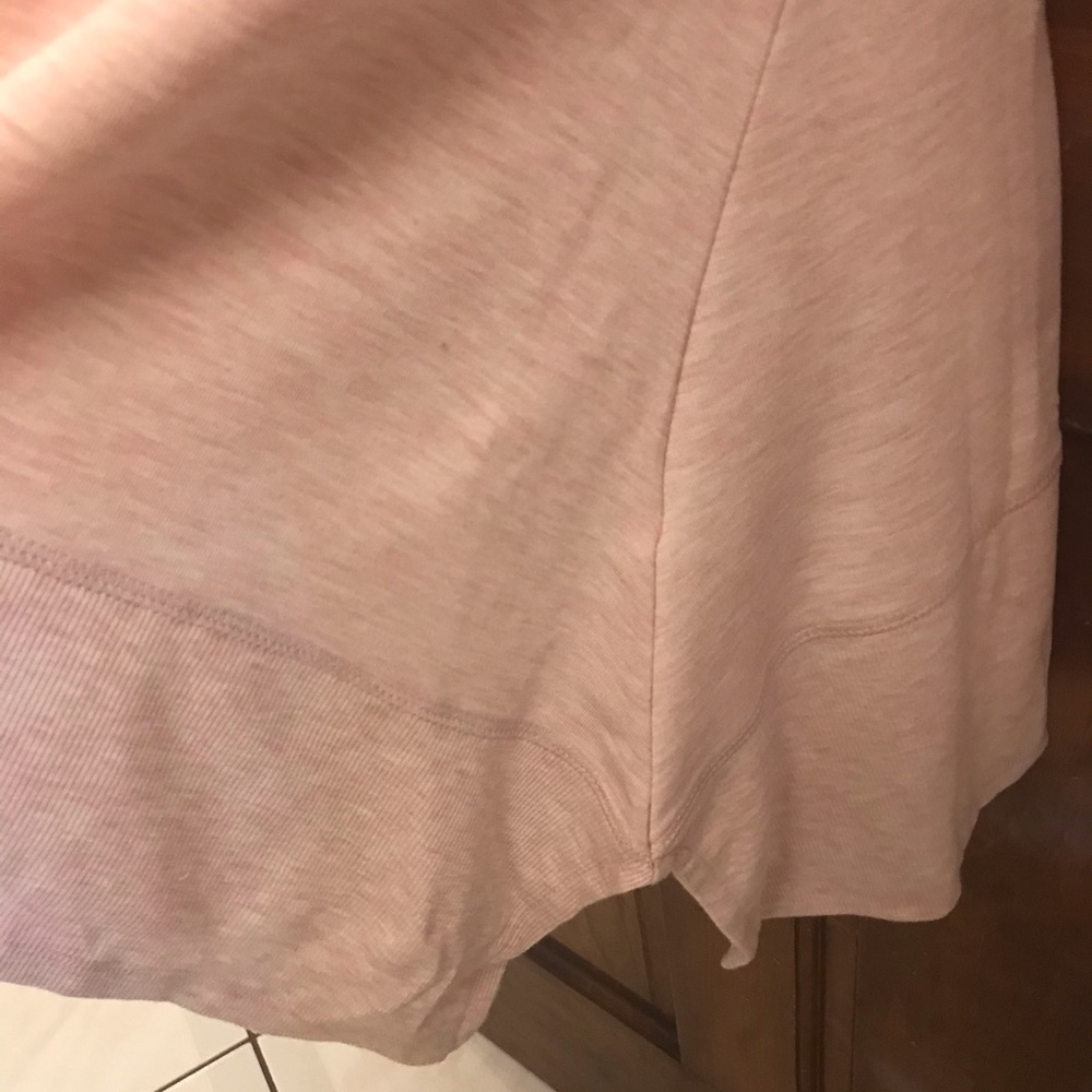 NWT Cupio women’s cowl neck Top. faint pink - Picture 7 of 11